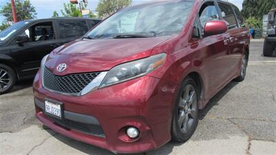 2015 Toyota Sienna SE Premium 8-Passeng   - Photo 3 - Downey, CA 90241
