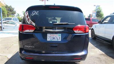 2017 Chrysler Pacifica LX - Photo 12 - Downey, CA 90241