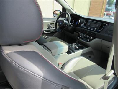 2016 Kia Sedona LX Plus   - Photo 16 - Downey, CA 90241