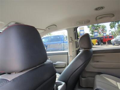 2016 Kia Sedona LX Plus   - Photo 8 - Downey, CA 90241