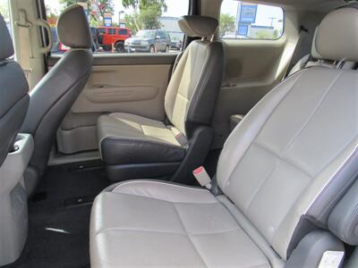 2016 Kia Sedona LX Plus   - Photo 10 - Downey, CA 90241