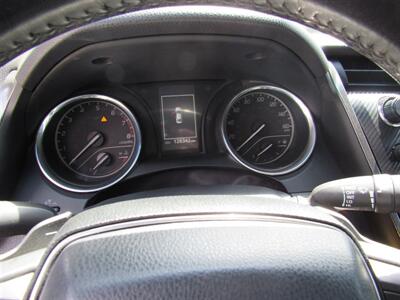 2019 Toyota Camry SE   - Photo 6 - Downey, CA 90241