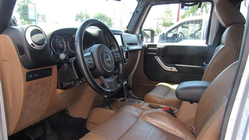 2012 Jeep Wrangler Unlimited Rubicon - Photo 11
