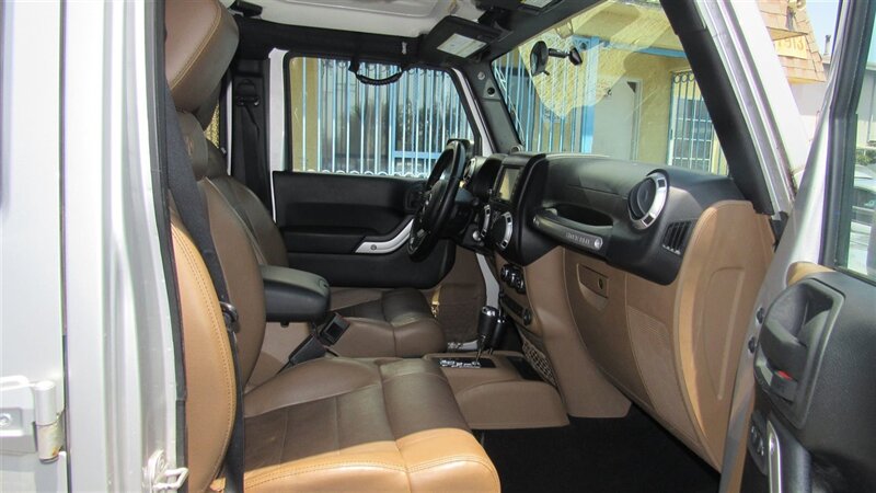 2012 Jeep Wrangler Unlimited Rubicon - Photo 5