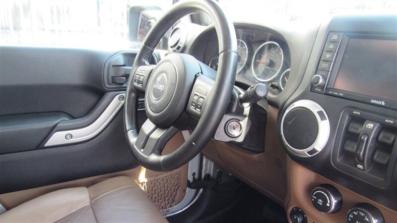 2012 Jeep Wrangler Unlimited Rubicon - Photo 7