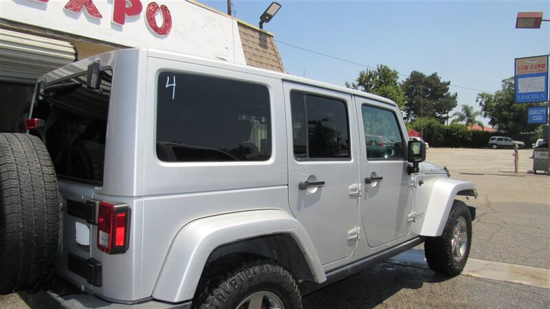2012 Jeep Wrangler Unlimited Rubicon - Photo 19
