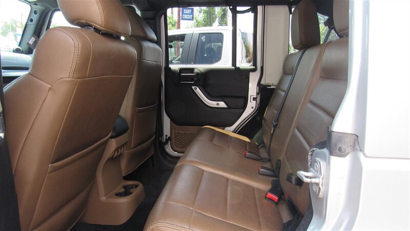 2012 Jeep Wrangler Unlimited Rubicon - Photo 10