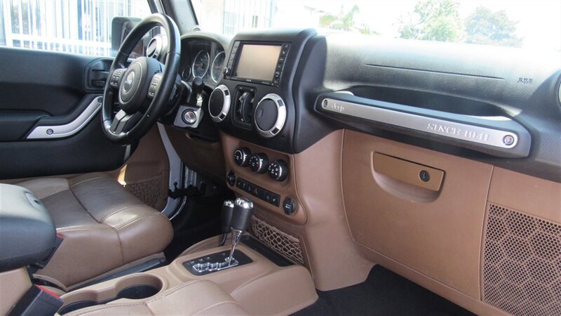 2012 Jeep Wrangler Unlimited Rubicon - Photo 6