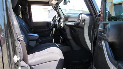 2018 Jeep Wrangler JK Unlimited Sahara   - Photo 13 - Downey, CA 90241