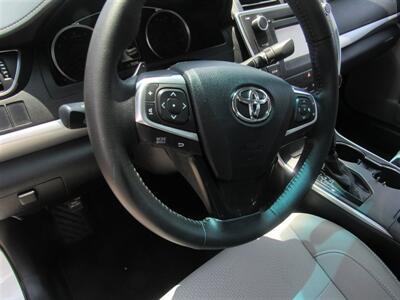 2016 Toyota Camry SE   - Photo 20 - Downey, CA 90241