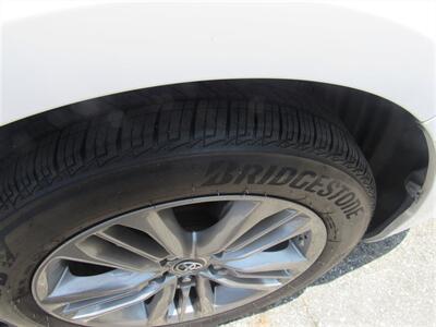 2016 Toyota Camry SE   - Photo 16 - Downey, CA 90241