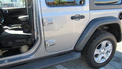 2021 Jeep Wrangler Sport S   - Photo 5 - Downey, CA 90241
