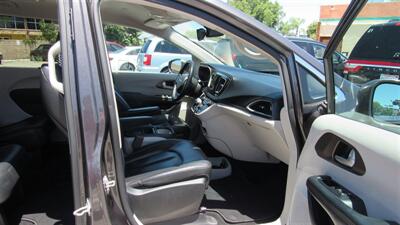 2017 Chrysler Pacifica Touring-L - Photo 28 - Downey, CA 90241