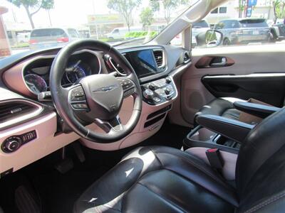 2017 Chrysler Pacifica Touring-L - Photo 7 - Downey, CA 90241
