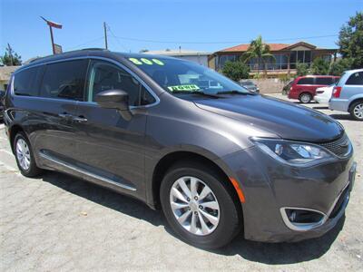 2017 Chrysler Pacifica Touring-L - Photo 1 - Downey, CA 90241