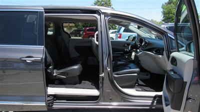 2017 Chrysler Pacifica Touring-L - Photo 29 - Downey, CA 90241