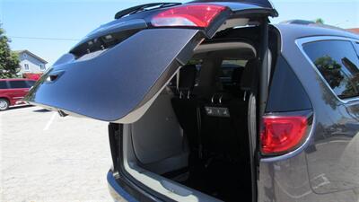 2017 Chrysler Pacifica Touring-L - Photo 21 - Downey, CA 90241
