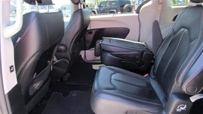 2017 Chrysler Pacifica Touring-L - Photo 17 - Downey, CA 90241