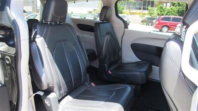 2017 Chrysler Pacifica Touring-L - Photo 26 - Downey, CA 90241