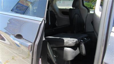 2017 Chrysler Pacifica Touring-L - Photo 25 - Downey, CA 90241