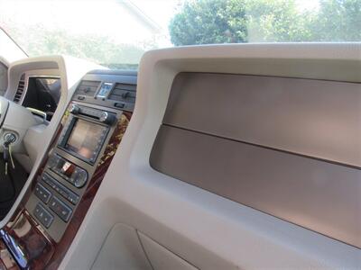2012 Lincoln Navigator   - Photo 24 - Downey, CA 90241