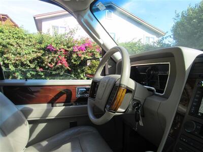 2012 Lincoln Navigator   - Photo 25 - Downey, CA 90241