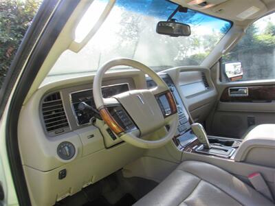 2012 Lincoln Navigator   - Photo 10 - Downey, CA 90241