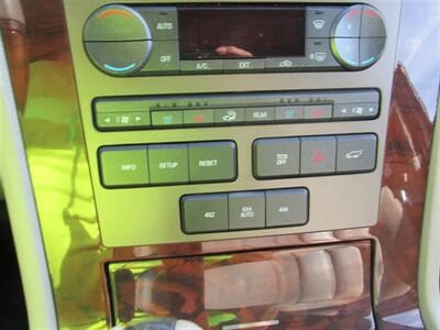 2012 Lincoln Navigator   - Photo 13 - Downey, CA 90241