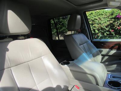 2012 Lincoln Navigator   - Photo 23 - Downey, CA 90241