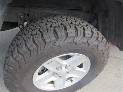 2020 Jeep Gladiator Sport S   - Photo 16 - Downey, CA 90241