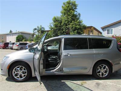 2018 Chrysler Pacifica Limited   - Photo 34 - Downey, CA 90241