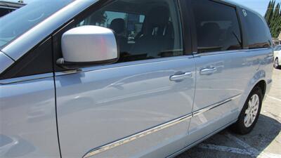 2013 Chrysler Town & Country Touring - Photo 4 - Downey, CA 90241