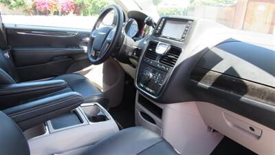 2013 Chrysler Town & Country Touring - Photo 31 - Downey, CA 90241