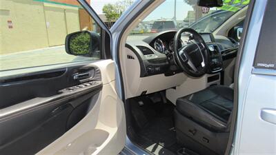 2013 Chrysler Town & Country Touring - Photo 6 - Downey, CA 90241