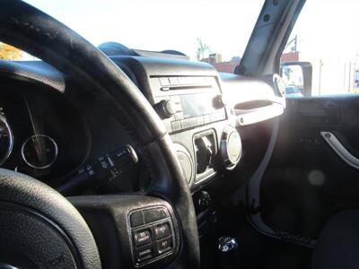 2013 Jeep Wrangler Rubicon   - Photo 8 - Downey, CA 90241