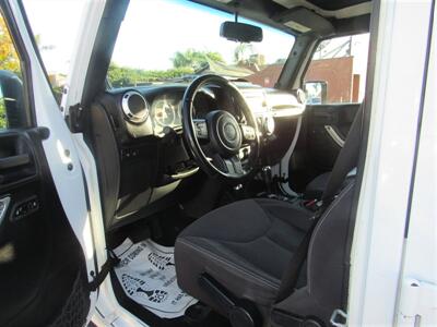 2013 Jeep Wrangler Rubicon   - Photo 6 - Downey, CA 90241