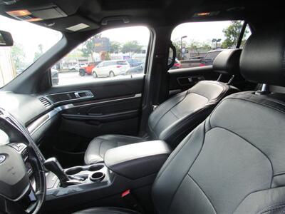 2017 Ford Explorer Limited   - Photo 8 - Downey, CA 90241