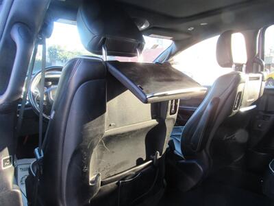 2018 Chrysler Pacifica Limited   - Photo 11 - Downey, CA 90241