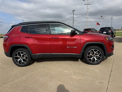 2025 Jeep Compass Limited  4x4 - Photo 3 - Lone Tree, IA 52755