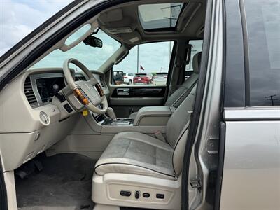 2008 Lincoln Navigator 4dr SUV  AWD - Photo 8 - Lone Tree, IA 52755