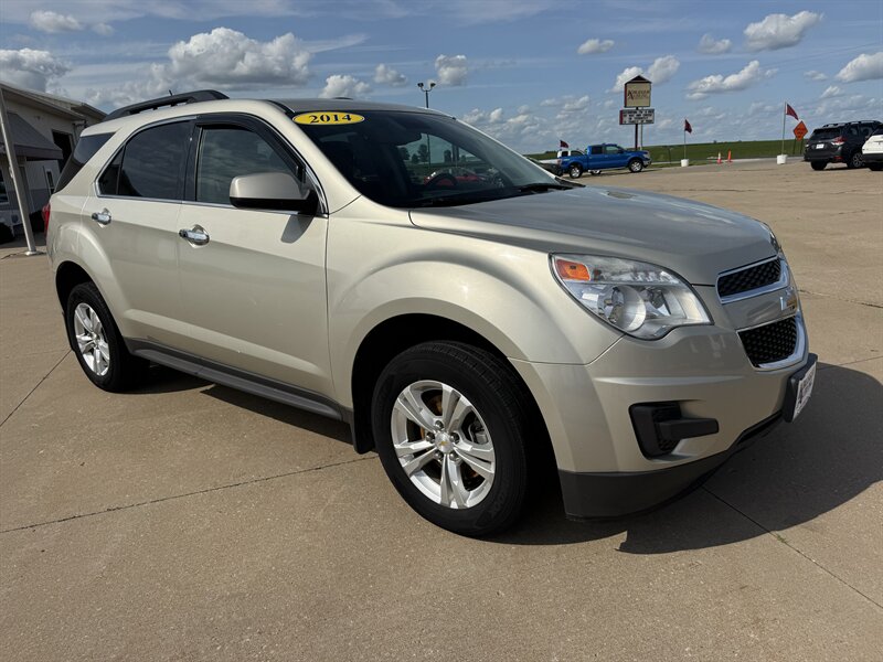 2014 Chevrolet Equinox LT   - Photo 1 - Lone Tree, IA 52755