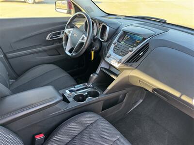 2017 Chevrolet Equinox LT   - Photo 14 - Lone Tree, IA 52755