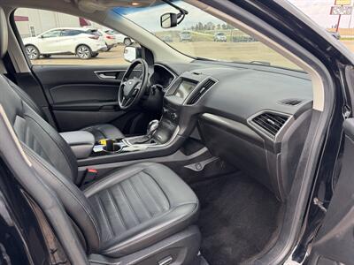 2017 Ford Edge SEL  AWD - Photo 13 - Lone Tree, IA 52755