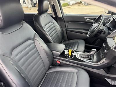 2017 Ford Edge SEL  AWD - Photo 15 - Lone Tree, IA 52755