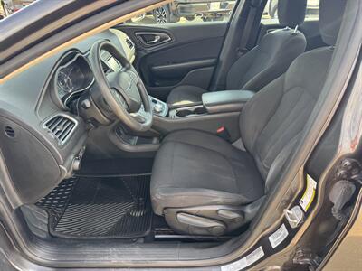 2015 Chrysler 200 Limited - Photo 7 - Lone Tree, IA 52755