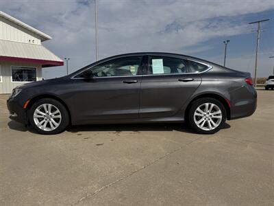 2015 Chrysler 200 Limited - Photo 5 - Lone Tree, IA 52755