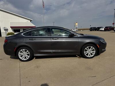 2015 Chrysler 200 Limited - Photo 6 - Lone Tree, IA 52755