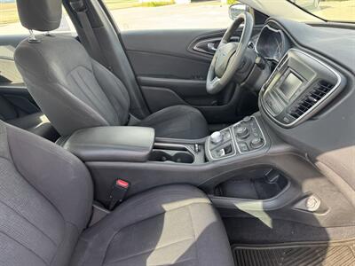 2015 Chrysler 200 Limited - Photo 12 - Lone Tree, IA 52755