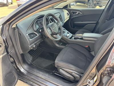 2015 Chrysler 200 Limited - Photo 8 - Lone Tree, IA 52755