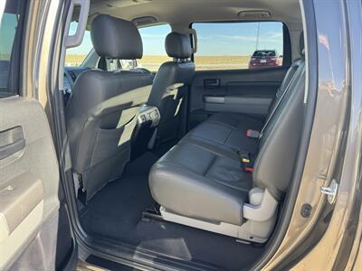 2013 Toyota Tundra Grade  Crew Cab 4x4 - Photo 11 - Lone Tree, IA 52755